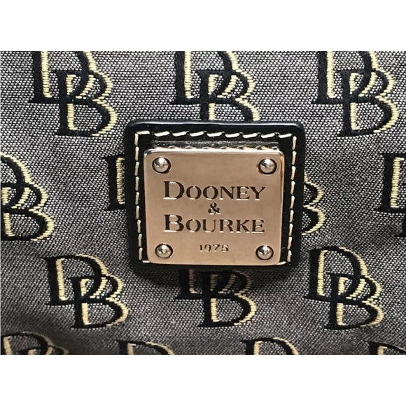 Dooney & Bourke Hobo Purse Bag Beige & Black Canvas Shoulder Bag - Picture 2 of 16